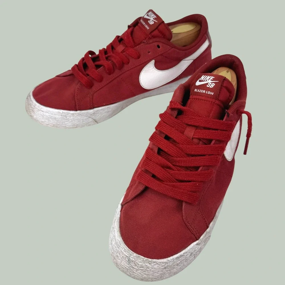 Nike SB Blazer Zoom Low Men 10.5 Red Canvas Skate Shoes 889053-619 Sneakers